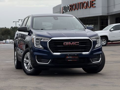 Used 2022 GMC Terrain SLE image 3