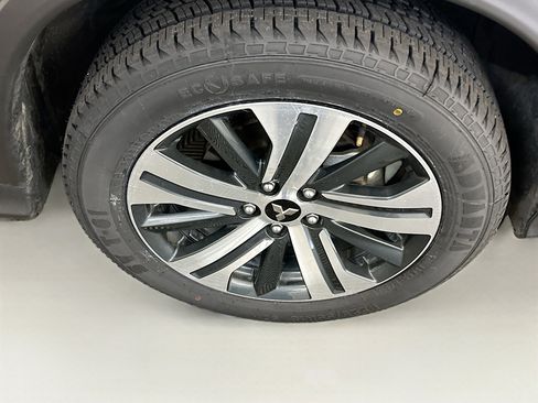 Used 2025 Mitsubishi Outlander Sport SE image 11