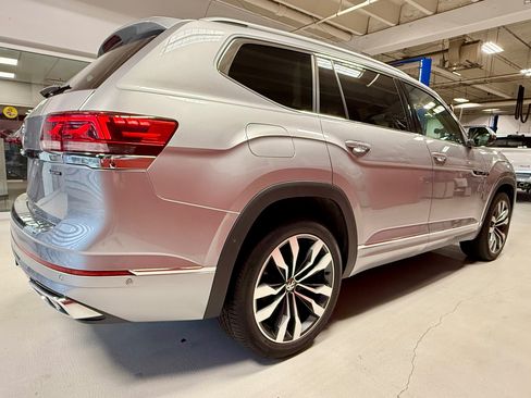 Used 2023 Volkswagen Atlas SEL Premium AWD/4WD image 10