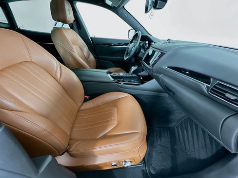 Used 2022 Maserati Levante GT image 30