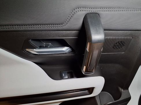 Used 2025 GMC Hummer EV 2X image 20