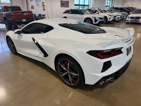 Used 2021 Chevrolet Corvette Stingray Preferred Cpe w/ Z51 Performance Package RWD image 33