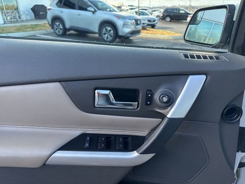 Used 2013 Ford Edge SEL image 11