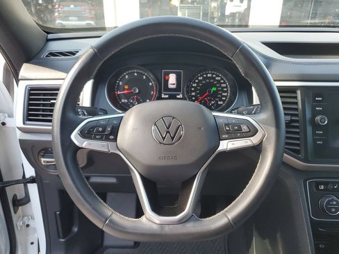 Used 2021 Volkswagen Atlas Cross Sport SE FWD image 19