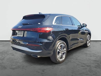 Used 2025 Audi Q5 Premium w/ Convenience Package