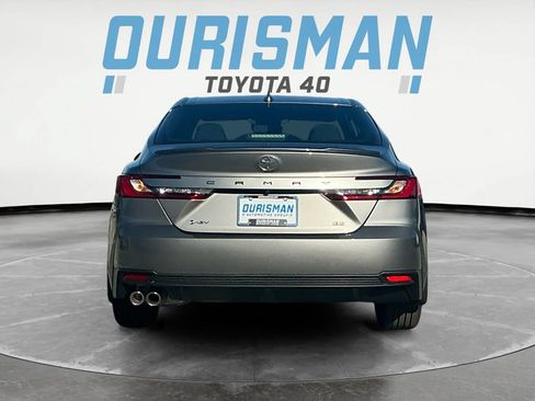 Used 2025 Toyota Camry SE w/ Convenience Package FWD image 6