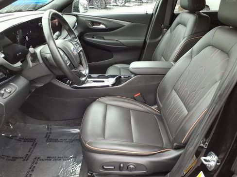 Used 2025 Buick Envista Avenir FWD image 5