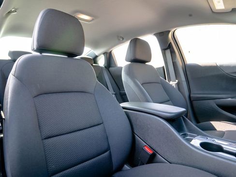 Used 2025 Chevrolet Malibu RS image 17