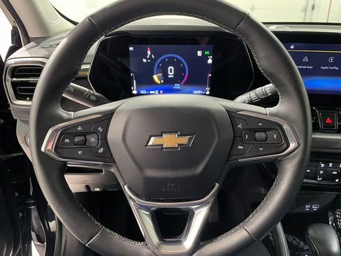 Used 2024 Chevrolet TrailBlazer LT w/ LT Cold Weather Package AWD/4WD image 32