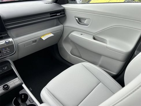 New 2026 Hyundai Kona SEL Premium image 6