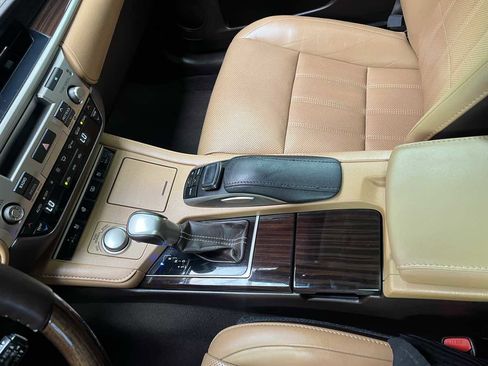 Used 2018 Lexus ES 350 w/ Luxury Package w/Wood Trim FWD image 19