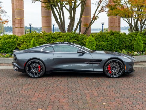 New 2025 Aston Martin Vanquish image 50