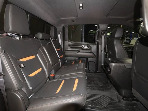 Used 2024 GMC Sierra 1500 AT4 w/ Technology Package AWD/4WD image 28