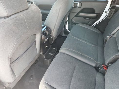 Used 2024 Jeep Wrangler Unlimited Sahara image 13