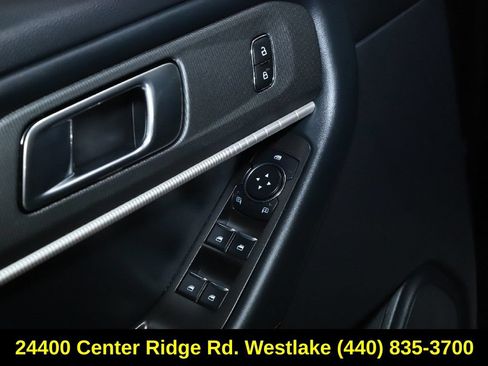 Used 2025 Ford Explorer ST-Line AWD/4WD image 17
