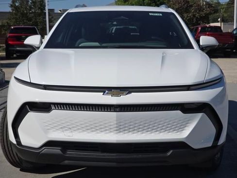 New 2026 Chevrolet Equinox EV LT image 21