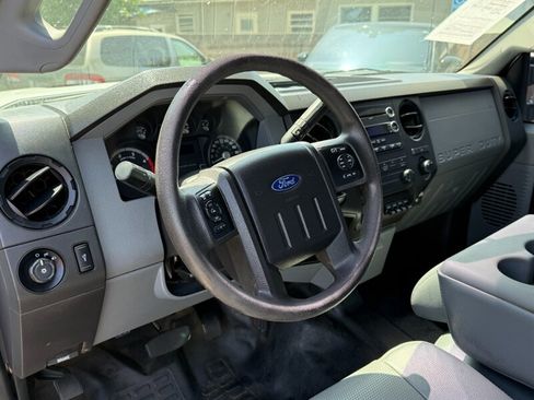 Used 2016 Ford F550 2WD Crew Cab Super Duty image 10