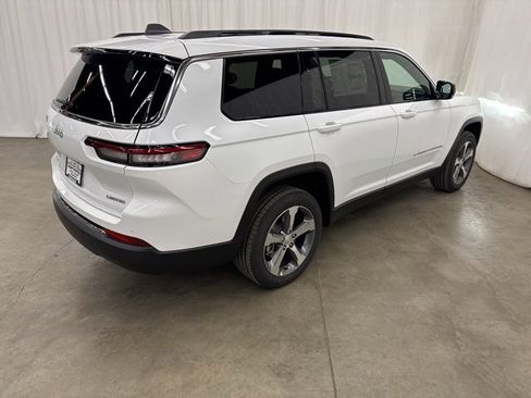 New 2025 Jeep Grand Cherokee L Limited w/ Trailer Tow Package image 26