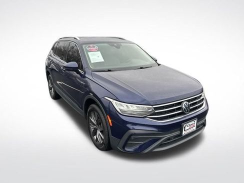 Used 2022 Volkswagen Tiguan SE image 8