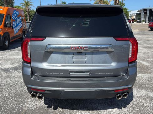 Used 2022 GMC Yukon Denali w/ Denali Premium Package image 6