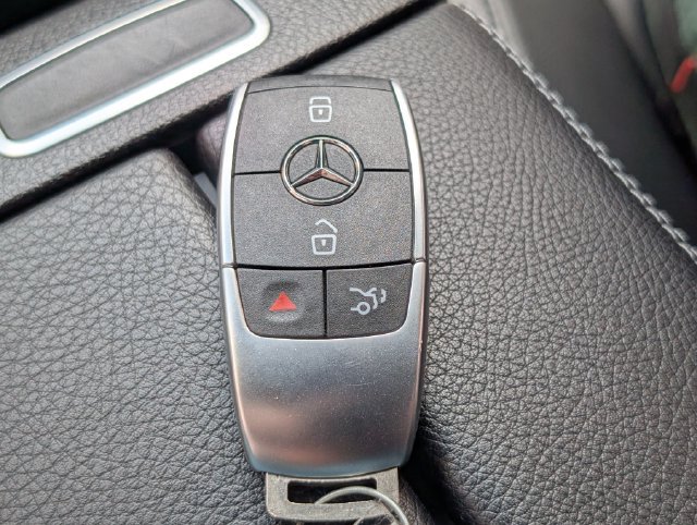 Used 2021 Mercedes-Benz GLB 250 image 30