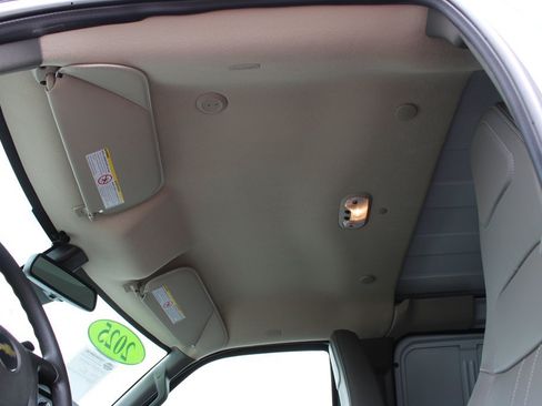 Used 2025 Chevrolet Express 3500 Extended w/ Driver Convenience Package RWD image 21