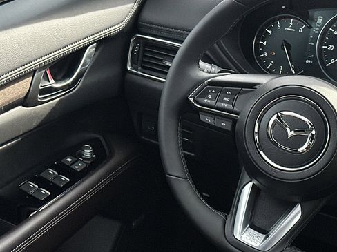 New 2025 MAZDA CX-5 Signature image 22