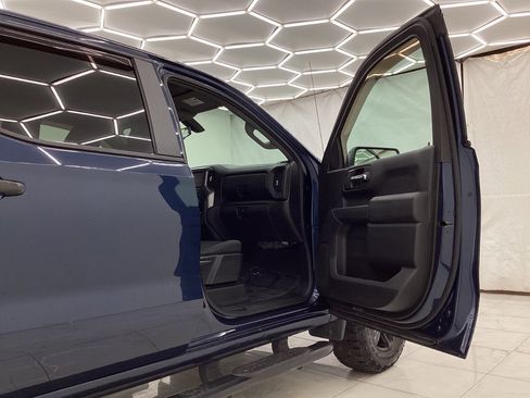 Used 2020 Chevrolet Silverado 1500 Custom Trail Boss w/ Custom Convenience Package image 19