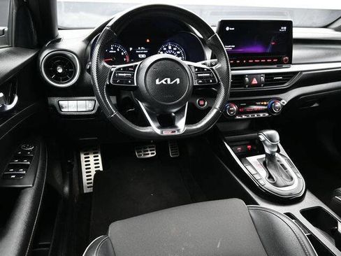 Used 2022 Kia Forte GT-Line w/ GT-Line Premium Package image 17