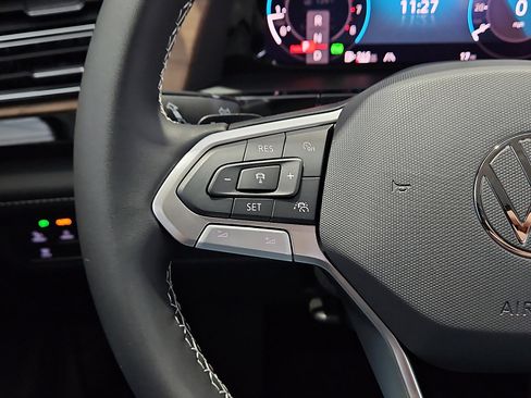 New 2026 Volkswagen Atlas SE image 18