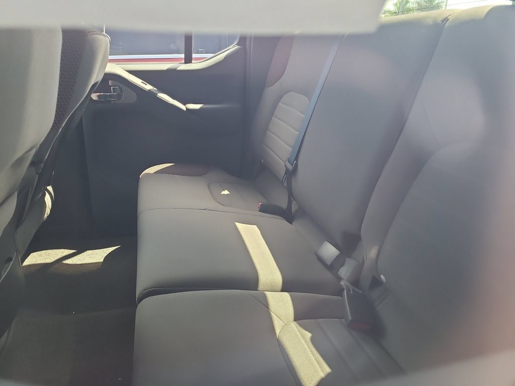 Used 2011 Nissan Frontier PRO-4X AWD/4WD image 5