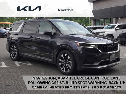 Used 2024 Kia Carnival EX