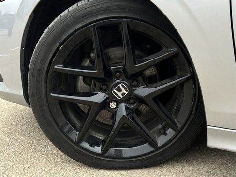 Used 2022 Honda Civic Sport image 11