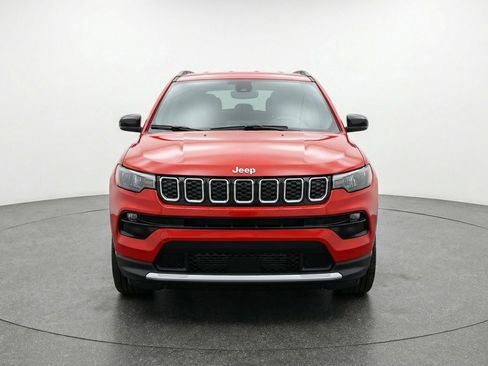 Used 2025 Jeep Compass Limited image 2