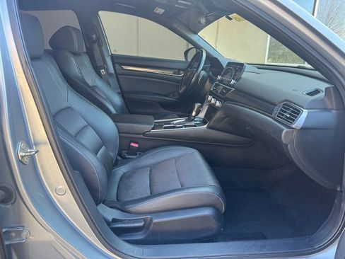 Used 2020 Honda Accord Sport image 9
