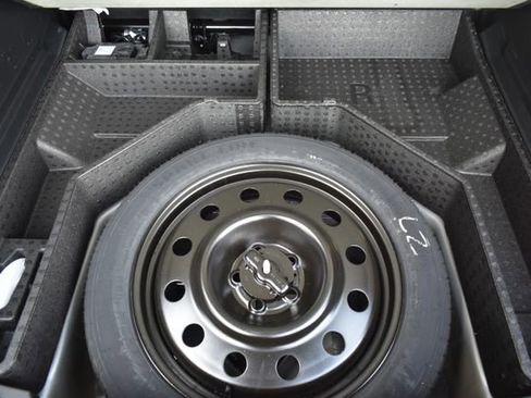 Used 2024 Ford Edge SEL w/ Convenience Package image 43