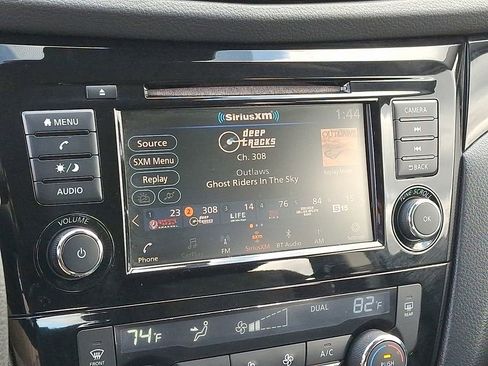 Used 2019 Nissan Rogue Sport SV image 17