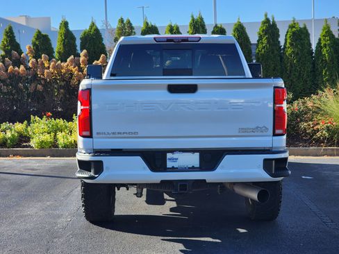 Used 2024 Chevrolet Silverado 3500 High Country w/ High Country Premium Package image 9