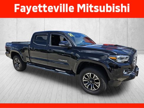 Used 2021 Toyota Tacoma TRD Sport w/ TRD Premium Sport Package AWD/4WD image 1