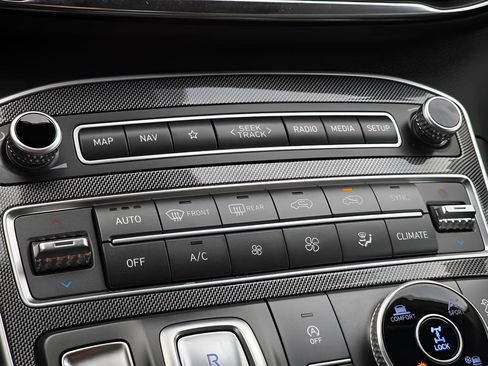 Certified 2023 Hyundai Santa Fe SEL w/ Cargo Package image 32