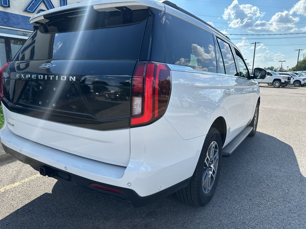 Used 2025 Ford Expedition Active AWD/4WD image 4