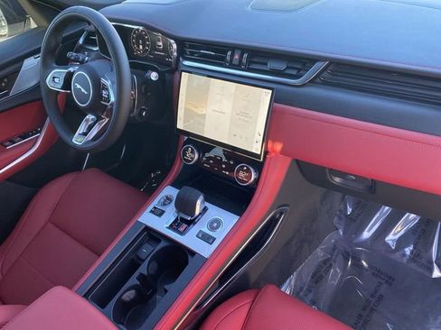 New 2025 Jaguar F-PACE R-Dynamic S image 11