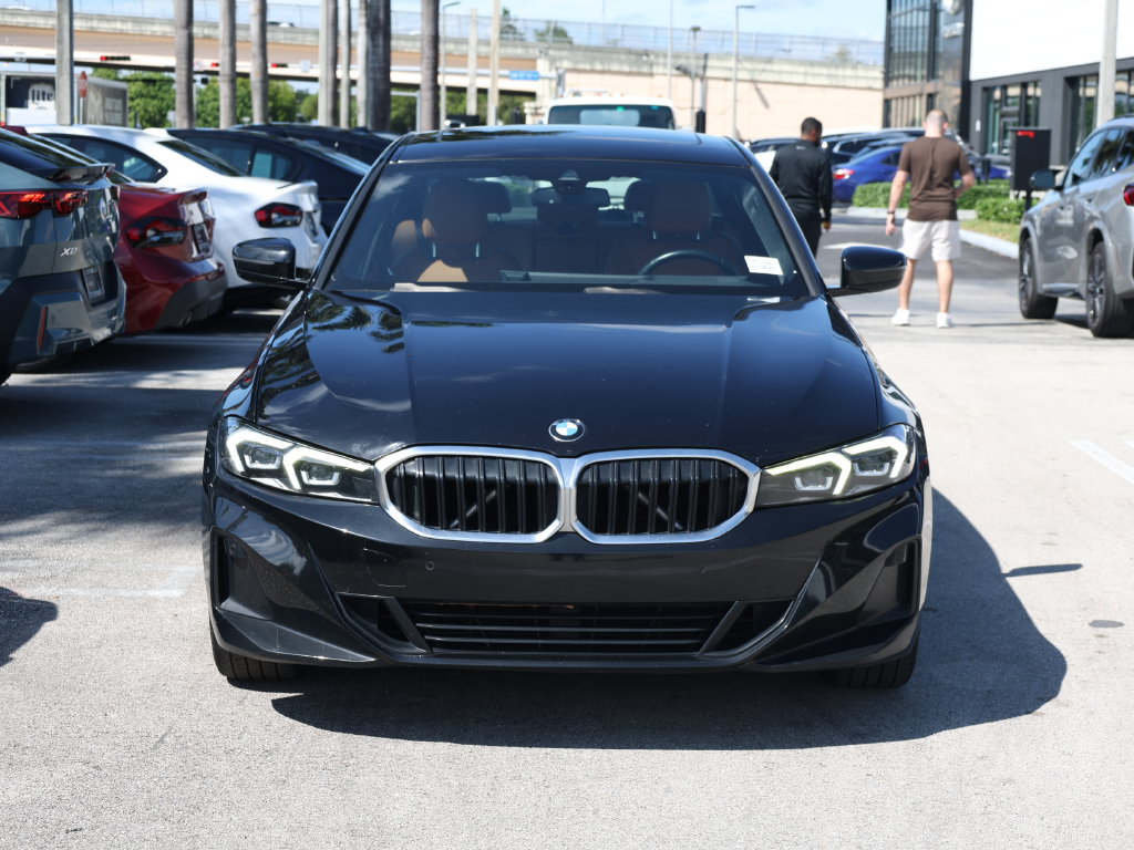 Used 2023 BMW 330i Sedan RWD image 3