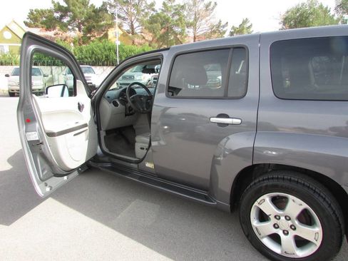 Used 2006 Chevrolet HHR LT image 8