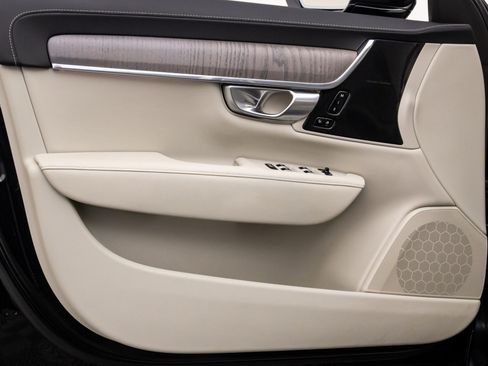 Used 2023 Volvo S90 B6 Ultimate image 14