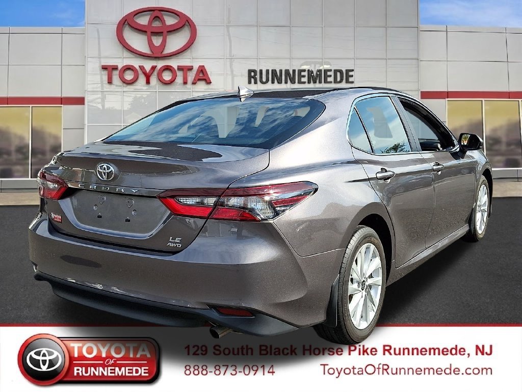 Used 2024 Toyota Camry LE AWD/4WD image 6