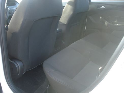 Used 2018 Ford Focus SE image 25