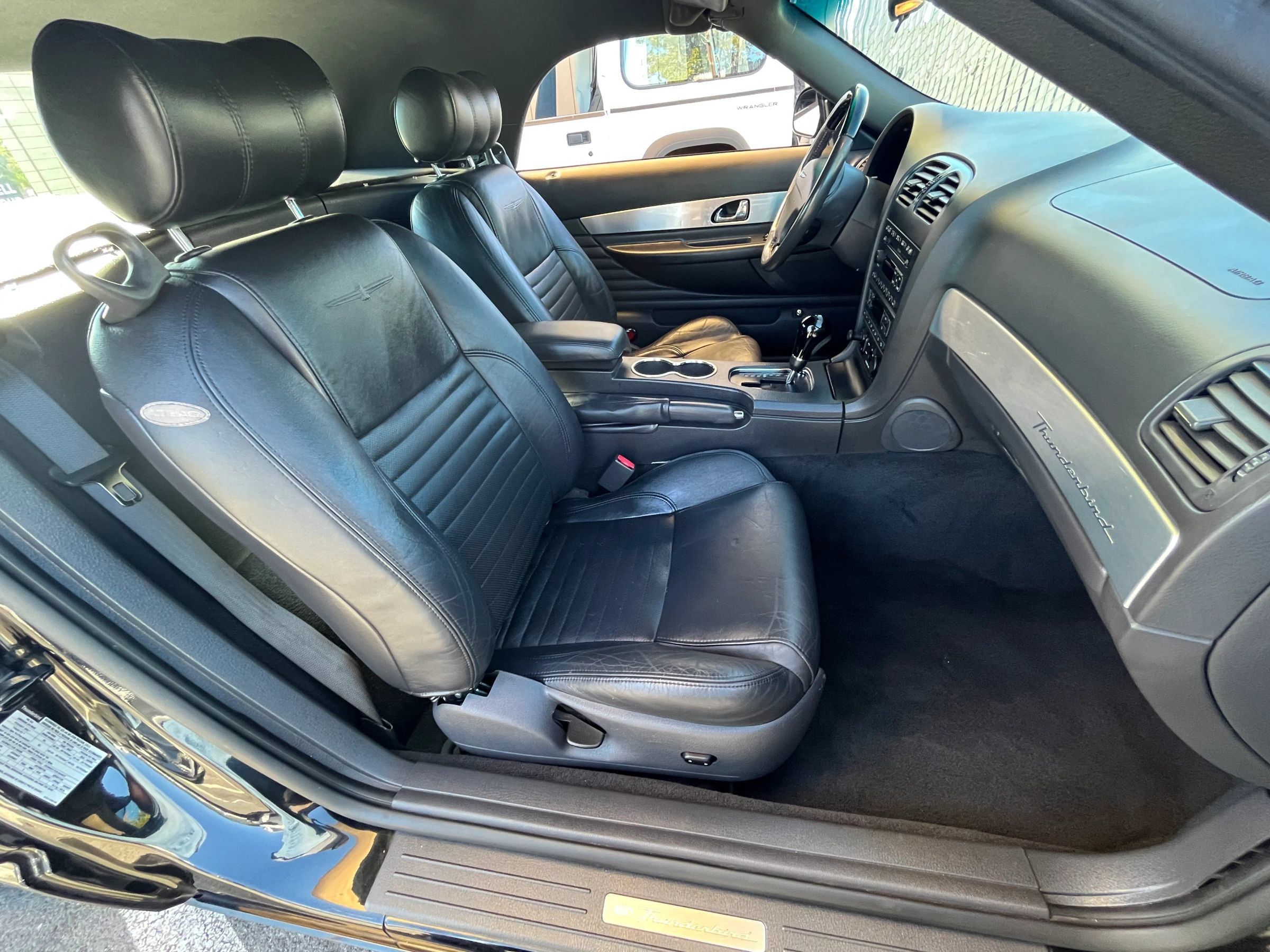 Used 2002 Ford Thunderbird RWD image 13