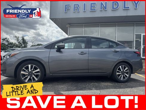 Used 2023 Nissan Versa SV FWD image 2