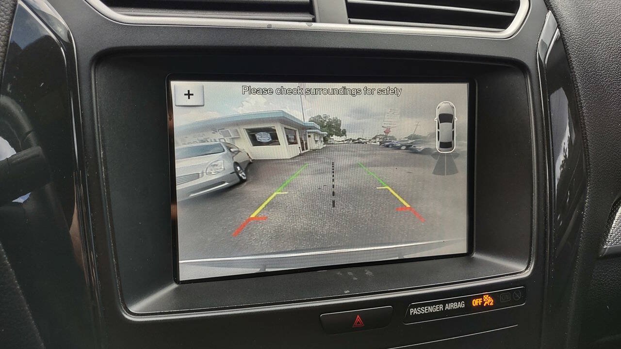 Used 2018 Ford Explorer XLT w/ Equipment Group 201A AWD/4WD image 25